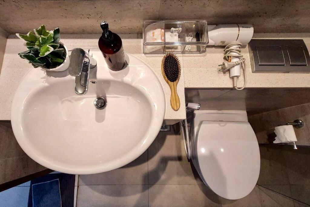 2 Bed Room Apartment In West Cakarta Dış mekan fotoğraf